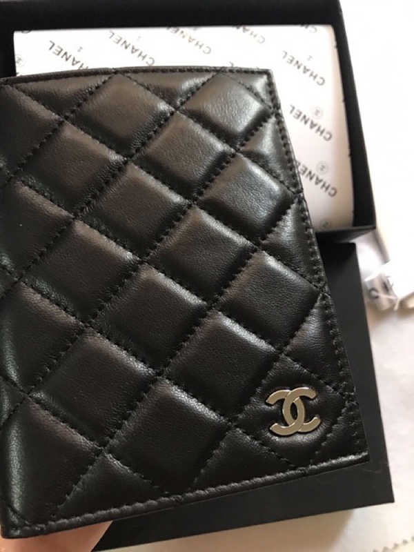 コピーシャネル激安財布背面デザイン